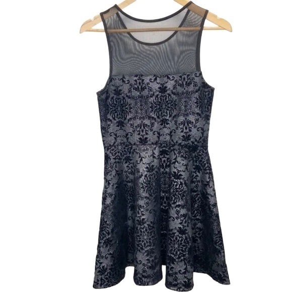 Three Pink Hearts Black Brocade Dress Sz L (Juniors) - Picture 2 of 4